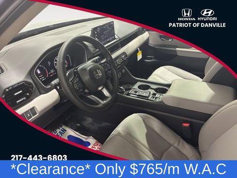 New 2025 Honda Pilot Touring image 7