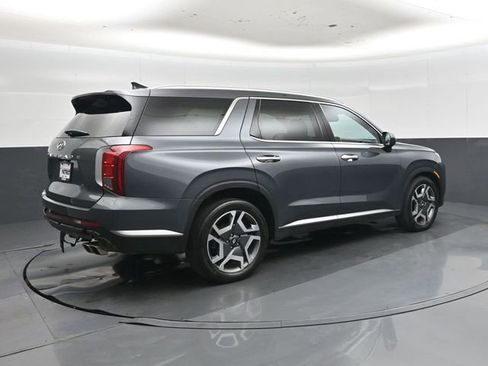 Used 2025 Hyundai Palisade SEL FWD image 4