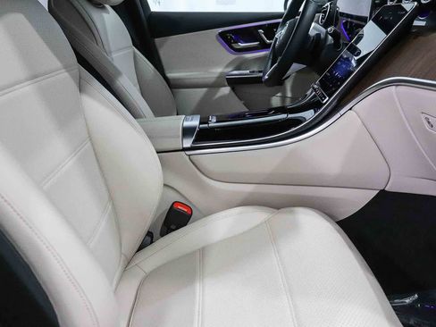 Used 2024 Mercedes-Benz GLC 300 image 17