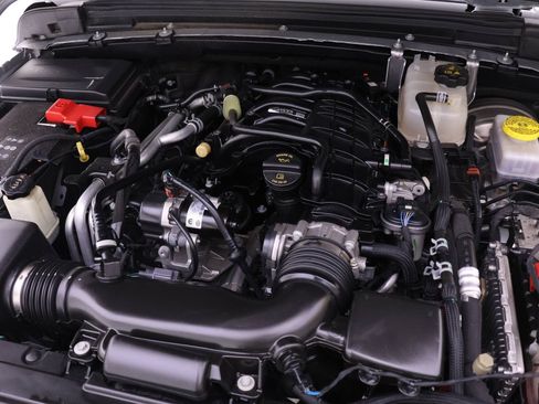 Used 2023 Jeep Wrangler Altitude image 16