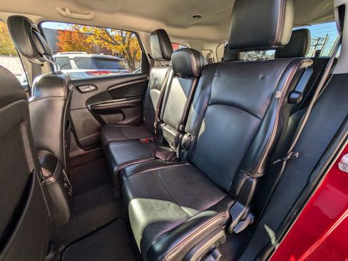 Used 2019 Dodge Journey GT image 17