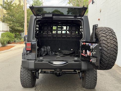 Used 2016 Jeep Wrangler Unlimited Sport AWD/4WD image 37
