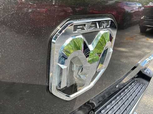 Used 2022 RAM 1500 Laramie AWD/4WD image 29