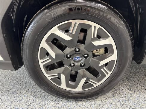 Used 2025 Subaru Forester Premium AWD/4WD image 41