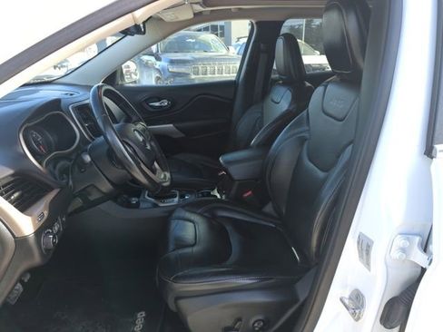 Used 2018 Jeep Cherokee Limited image 14