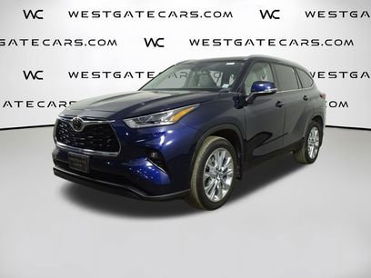 Used 2023 Toyota Highlander Limited