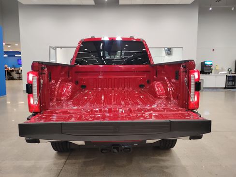 Used 2024 Ford F250 Lariat w/ Chrome Package image 13