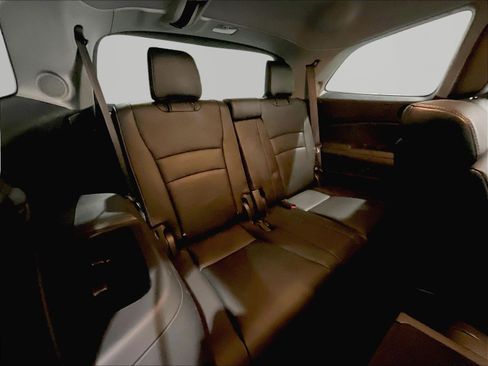 Used 2016 Honda Pilot Touring image 26