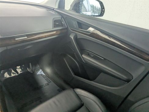 Used 2020 Audi Q5 2.0T Premium Plus w/ Premium Plus Package image 35