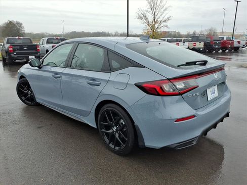 Used 2023 Honda Civic Sport image 5