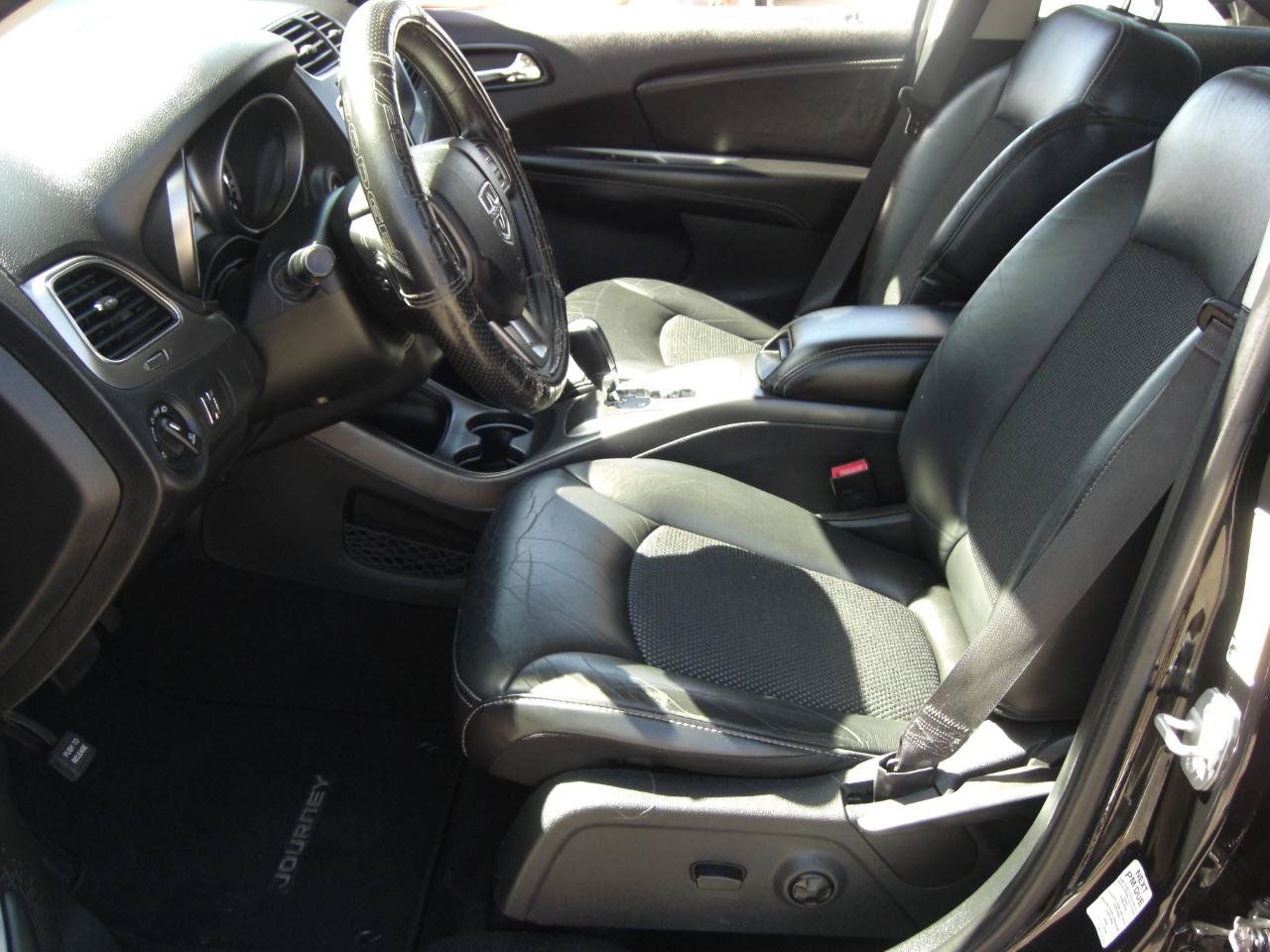Used 2017 Dodge Journey Crossroad AWD/4WD image 25