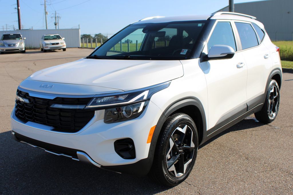 Used 2025 Kia Seltos S FWD image 4