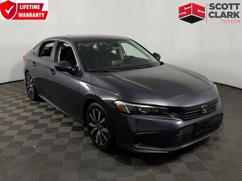 Used 2022 Honda Civic EX image 1