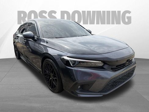Used 2023 Honda Civic Touring image 3