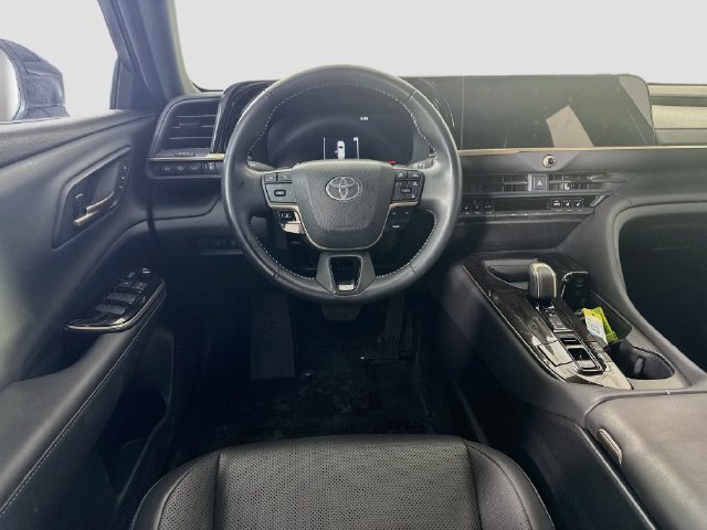 Certified 2025 Toyota Crown Signia AWD/4WD image 23