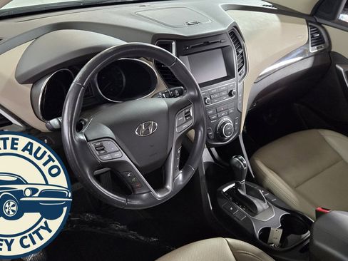 Used 2017 Hyundai Santa Fe Sport 2.0T image 9