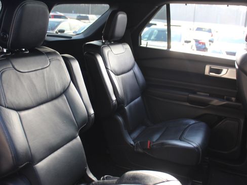 Used 2020 Ford Explorer ST w/ ST Street Pack image 36