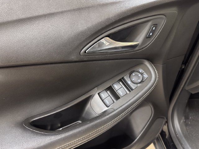 Used 2025 Buick Encore GX Preferred FWD image 7