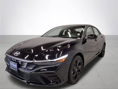 New 2026 Hyundai Elantra Sport image 2