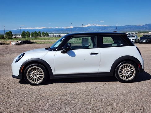 Used 2025 MINI Cooper 2-Door Hardtop image 2