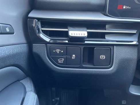 New 2026 Kia Sportage SX FWD image 24