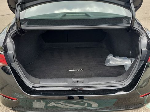 Used 2024 Nissan Sentra SV FWD image 8
