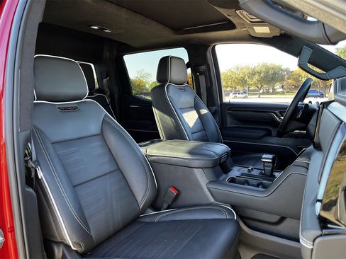 Used 2024 GMC Sierra 1500 AT4X image 26