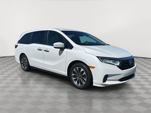 Certified 2024 Honda Odyssey EX-L image 1