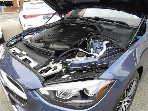 Used 2025 Mercedes-Benz C 300 4MATIC Sedan image 7