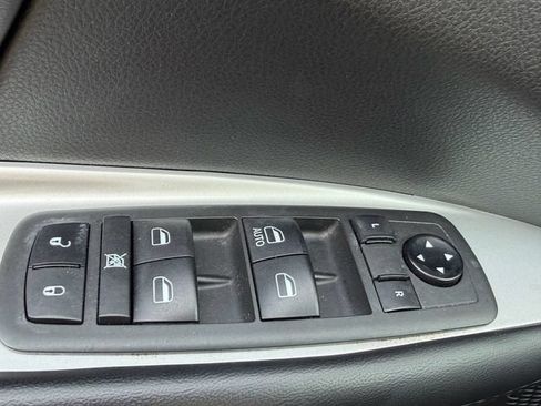 Used 2020 Dodge Journey SE w/ SE Popular Equipment Group FWD image 22