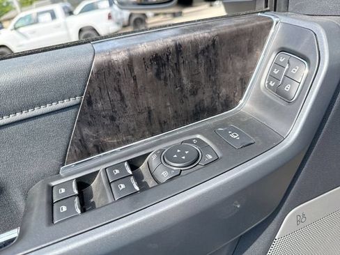 Used 2024 Ford F550 4x4 SuperCab Super Duty image 13