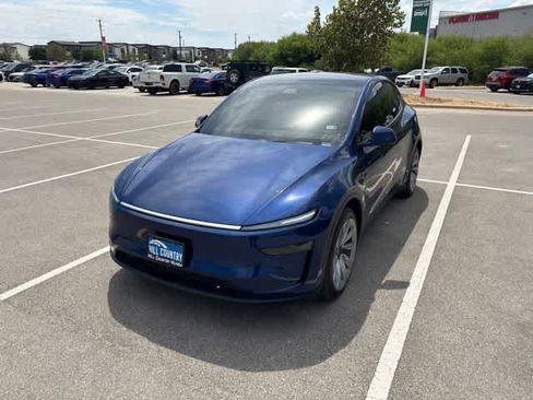 Used 2026 Tesla Model Y AWD image 1