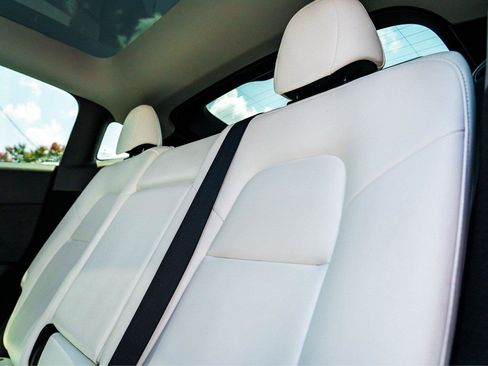 Used 2023 Tesla Model Y AWD image 20
