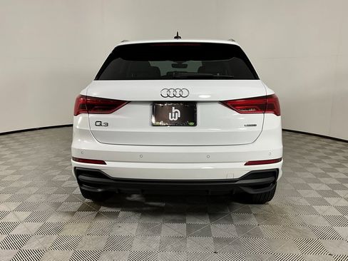 Used 2024 Audi Q3 2.0T Premium w/ Convenience Package image 8