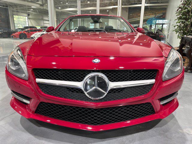 Used 2015 Mercedes-Benz SL 550 w/ Driver Assistance Package image 22