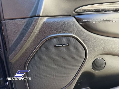 Used 2022 Dodge Durango SRT w/ Premium Interior Group image 17