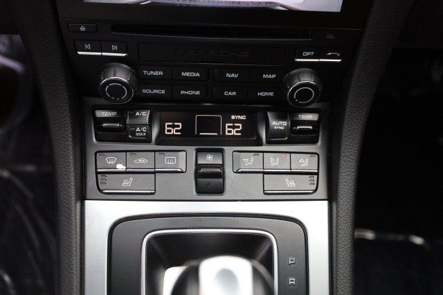 Used 2018 Porsche 718 Cayman RWD image 35