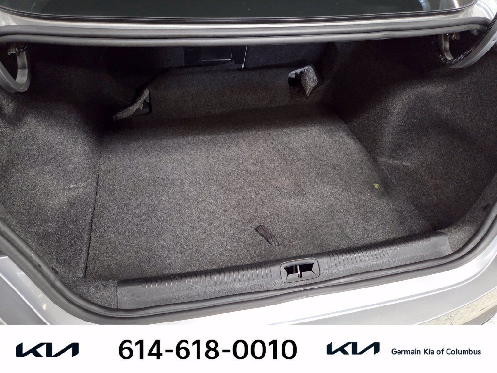 Used 2015 Chrysler 200 Limited FWD image 20