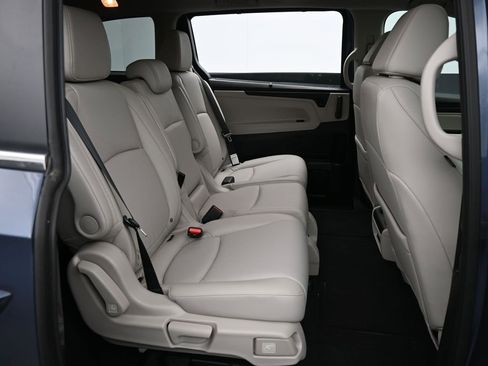 Certified 2025 Honda Odyssey EX-L image 38
