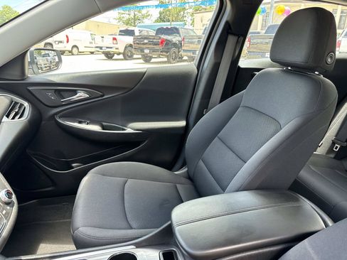 Used 2022 Chevrolet Malibu LT FWD image 15