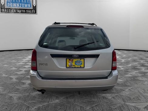 Used 2003 Ford Focus SE FWD image 5