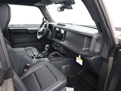 Certified 2025 Ford Bronco Badlands image 13