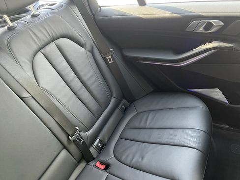 Used 2022 BMW X5 M50i w/ Premium Package image 27