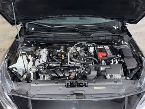 Used 2025 Nissan Altima 2.5 SV image 9