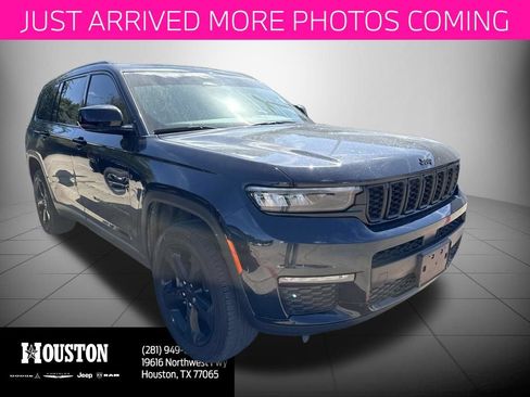Used 2024 Jeep Grand Cherokee L Limited w/ Black Appearance Package RWD image 1