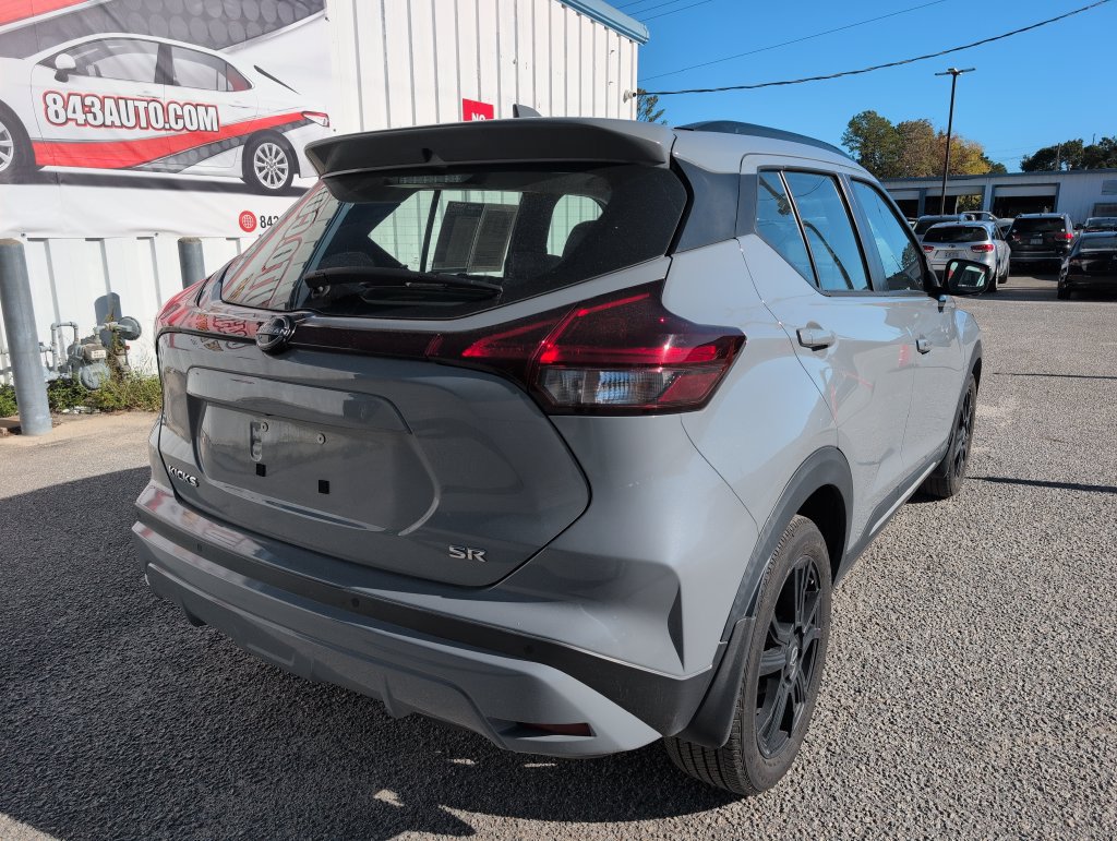 Used 2024 Nissan Kicks SR w/ SR Premium Package FWD image 8