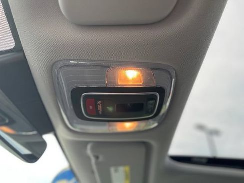Used 2026 Hyundai Elantra Limited FWD image 17
