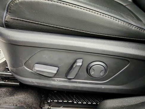 Used 2025 Hyundai Tucson Limited image 11