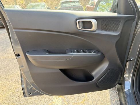 New 2026 Hyundai Venue SE FWD image 10