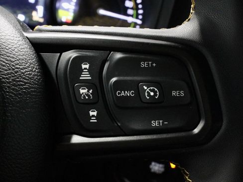 Used 2024 Jeep Wrangler Unlimited AWD/4WD image 26